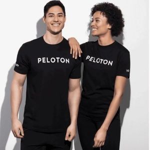 PELOTÓN UNISEX CENTURY REACH 100 CLASSIC SHORT SLEEVE TEE
